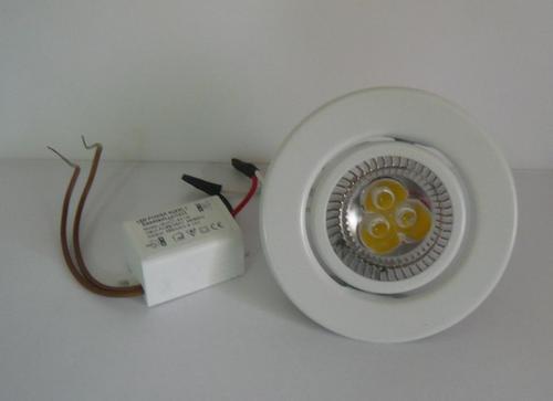 LED MR16 5WgOrO  rJ7cm