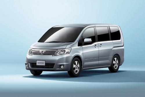 -Nissan Serena