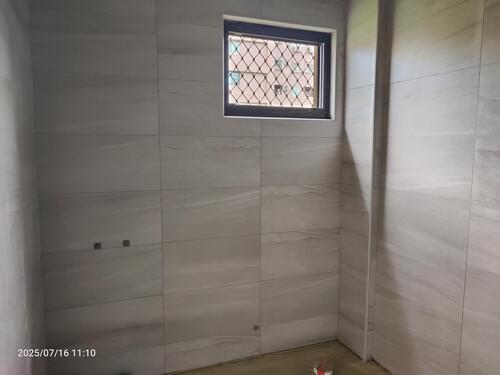 �D����½�s�u�{